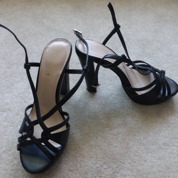 LE CHATEAU black strappy chunky platform heels - Picture 4 of 9